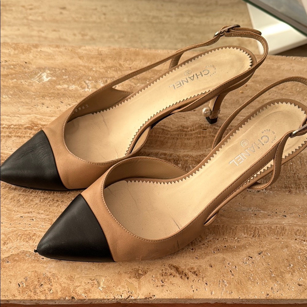 Chanel Women's Tan and Black Slingback Shoes